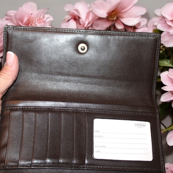 Coach Hamptons Signature Canvas Long Wallet with Checkbook - EUC - Picture 6 of 15